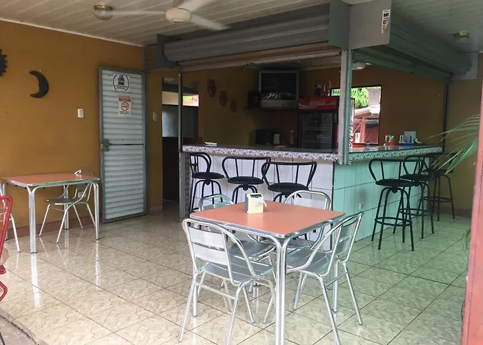 Cabinas Brisas Del Golfo Inn